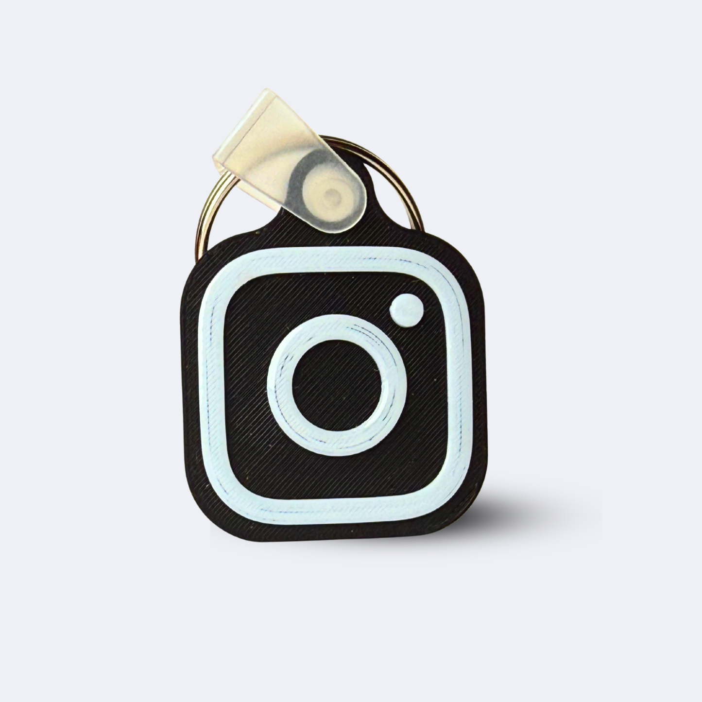 NFC pakabukai su nuoroda į „Instagram“ paskyrą